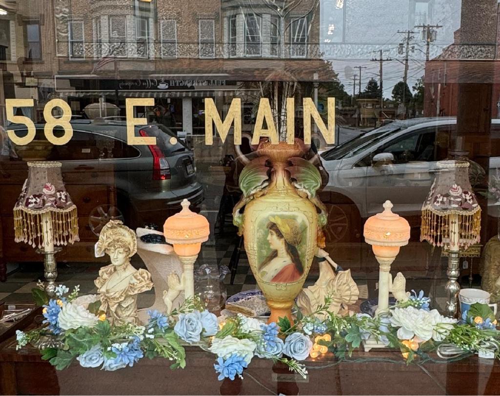 Update: Westfield Village Antique Center will remain in&nbsp;business